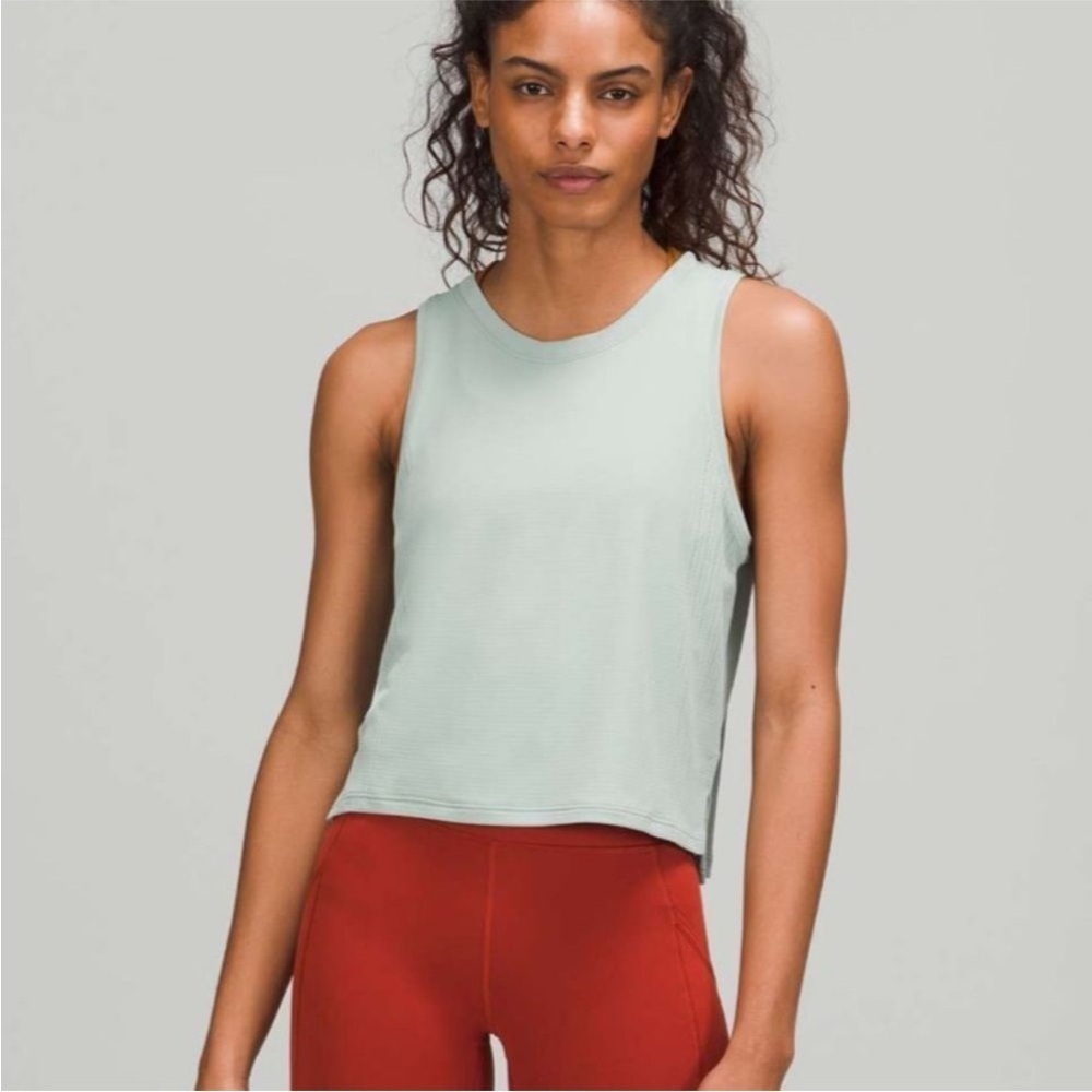 Lululemon Train to Be Tank Top Muscle Seamless Light Green Mint Silver Blue